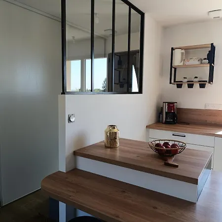 Maison Avec Jardin Proche Piscine 5km Et étangs *