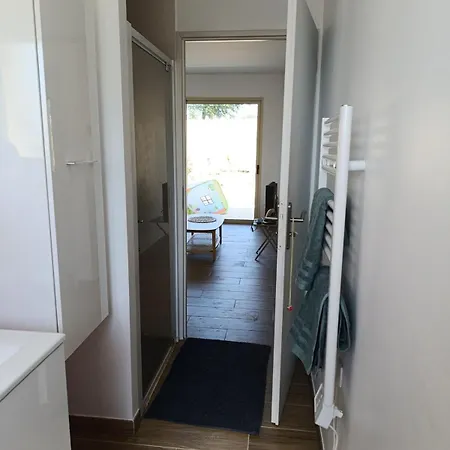 Maison Avec Jardin Proche Piscine 5km Et étangs *
